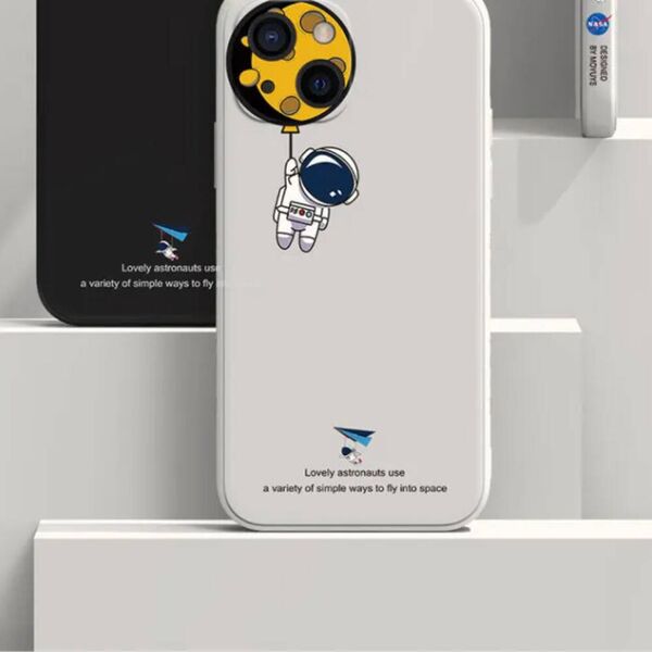 Case IPHONE 14 PLUS Astronaut NASA creamy 5904161140382